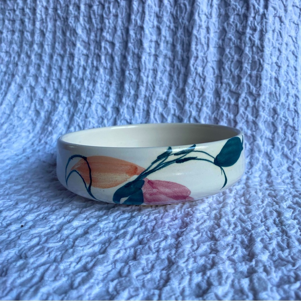 Vintage signed pottery bowl jewelry dish coin catch all .